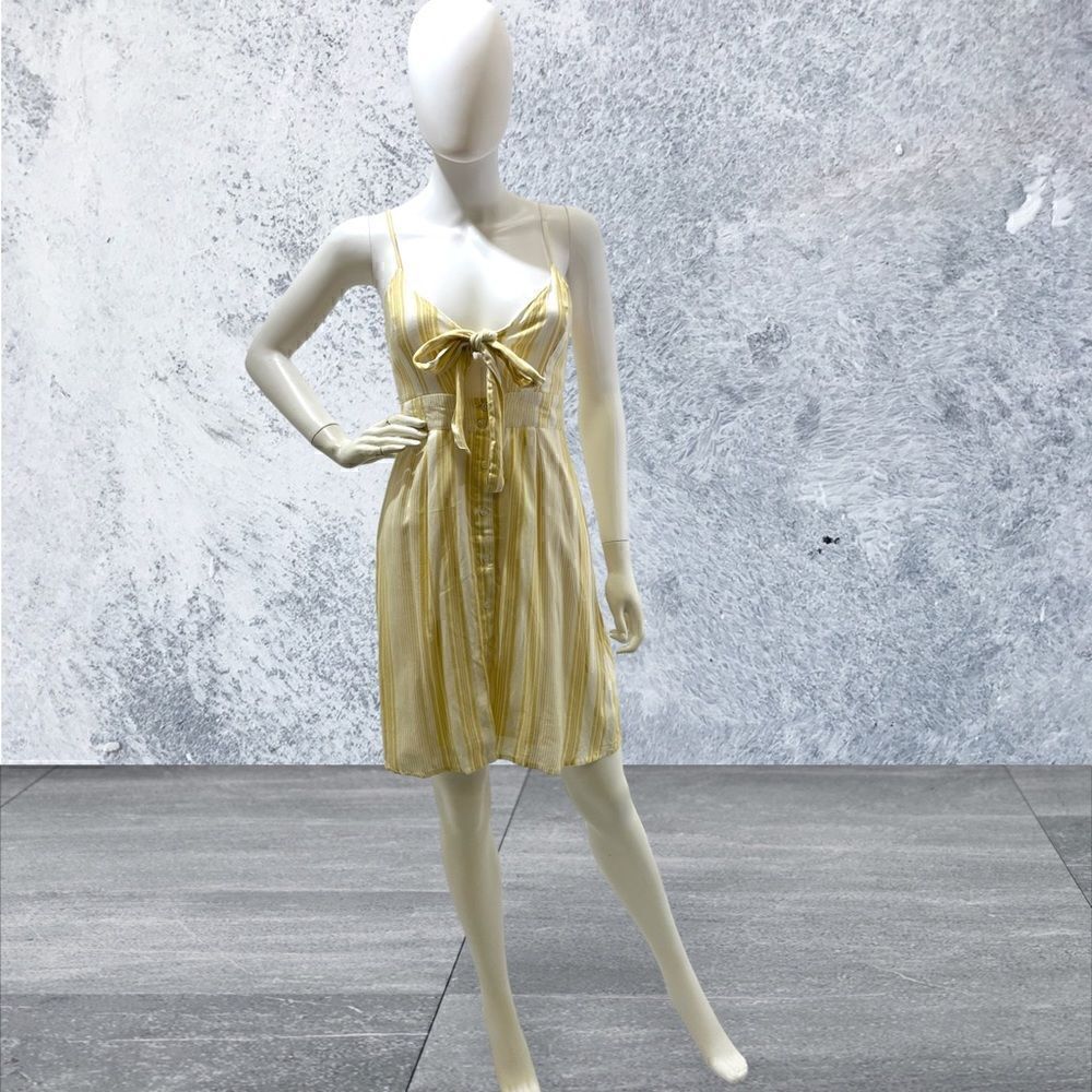 ‎Express Cut Out & Tie Front Mini Dress - Picture 2 of 6